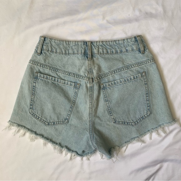 Garage Festival Short - Picture 3 of 5